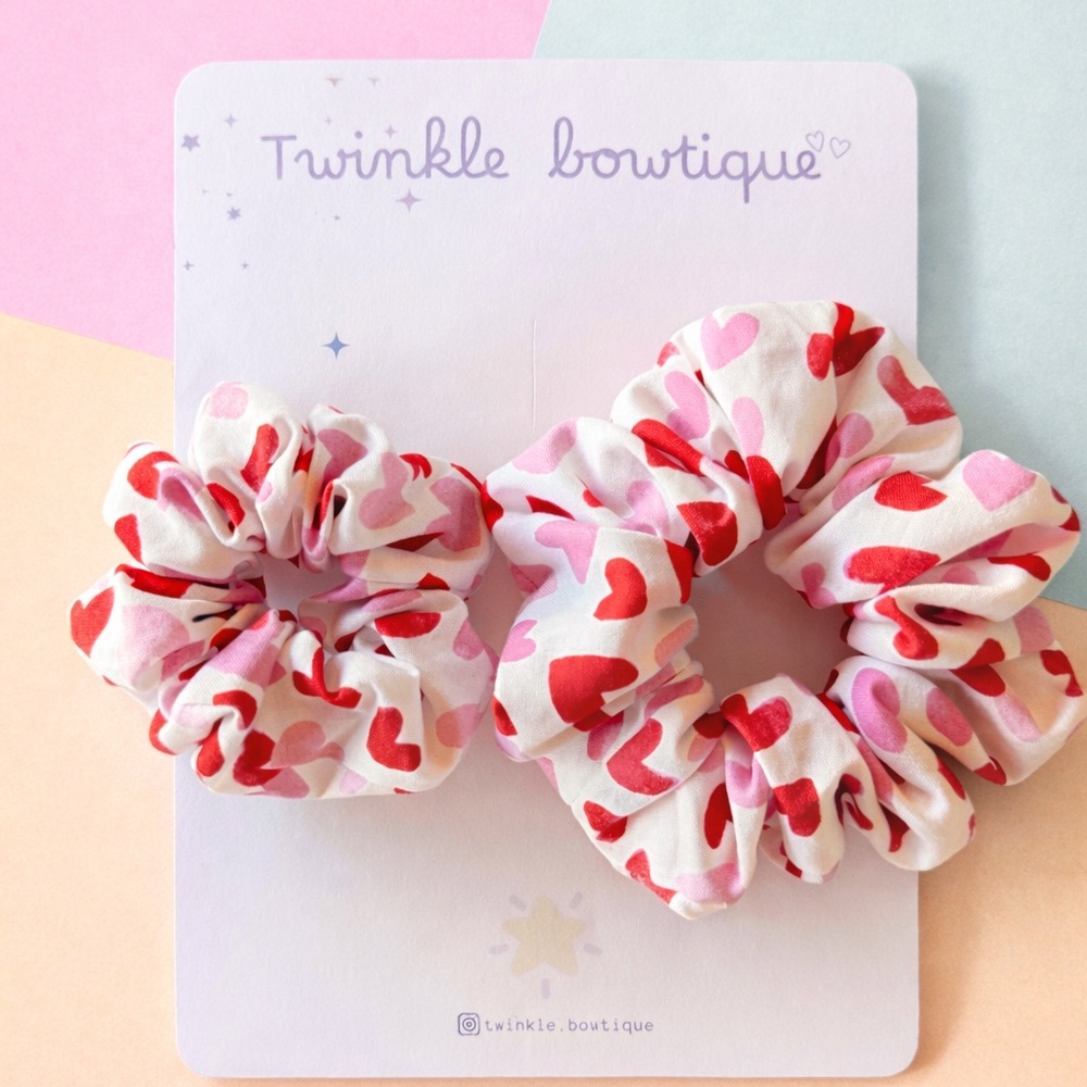 Heart Pattern Scrunchies Set